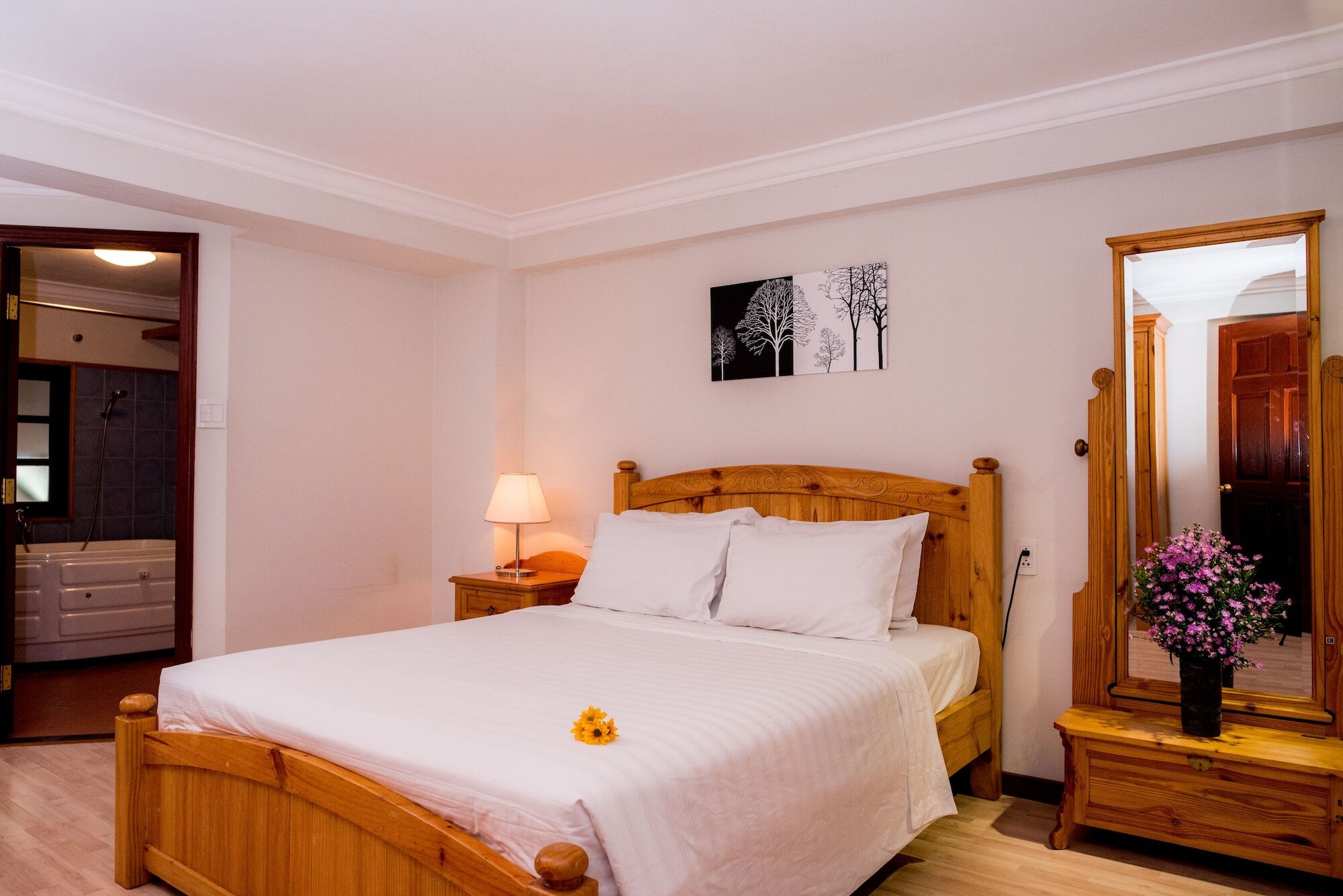 Ba Tra House Hotel Ho Chi Minh City Exterior photo