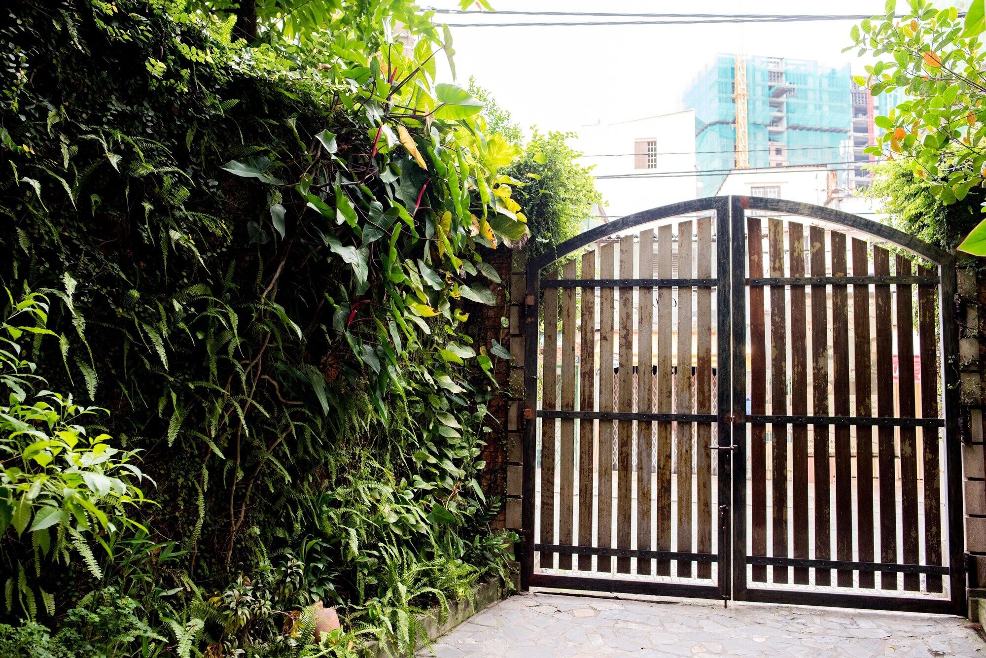 Ba Tra House Hotel Ho Chi Minh City Exterior photo
